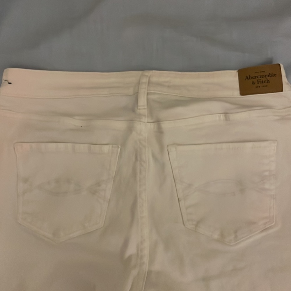 Abercrombie & Fitch White Skinny Jeans - Picture 5 of 6